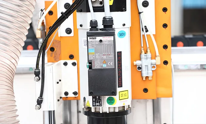 HUAHUA Linear Rail Ac Servo Motor Door Atc Syntec Controller 3 Axis 12 Tool Cnc Machine Wood Router With Auto Tool Change