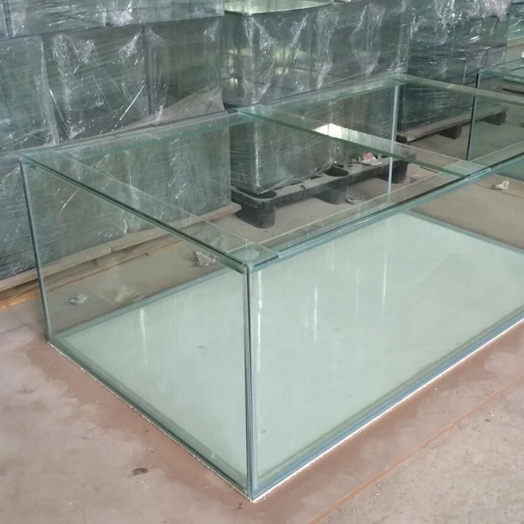 STOBOK Glass LED Aquarium Kit 1Pc 10x10x15cm Aquarium Kit with LED Lighting Transparent Glass Fish Tank with Wooden Lid and Base for Small Fish Desktop Fish Tank