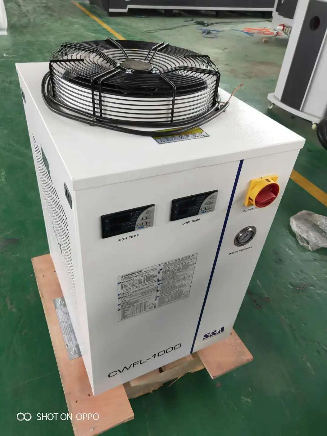 China factory 1000W 2000W 3000W cnc fiber laser cutting machine price for metal cutting