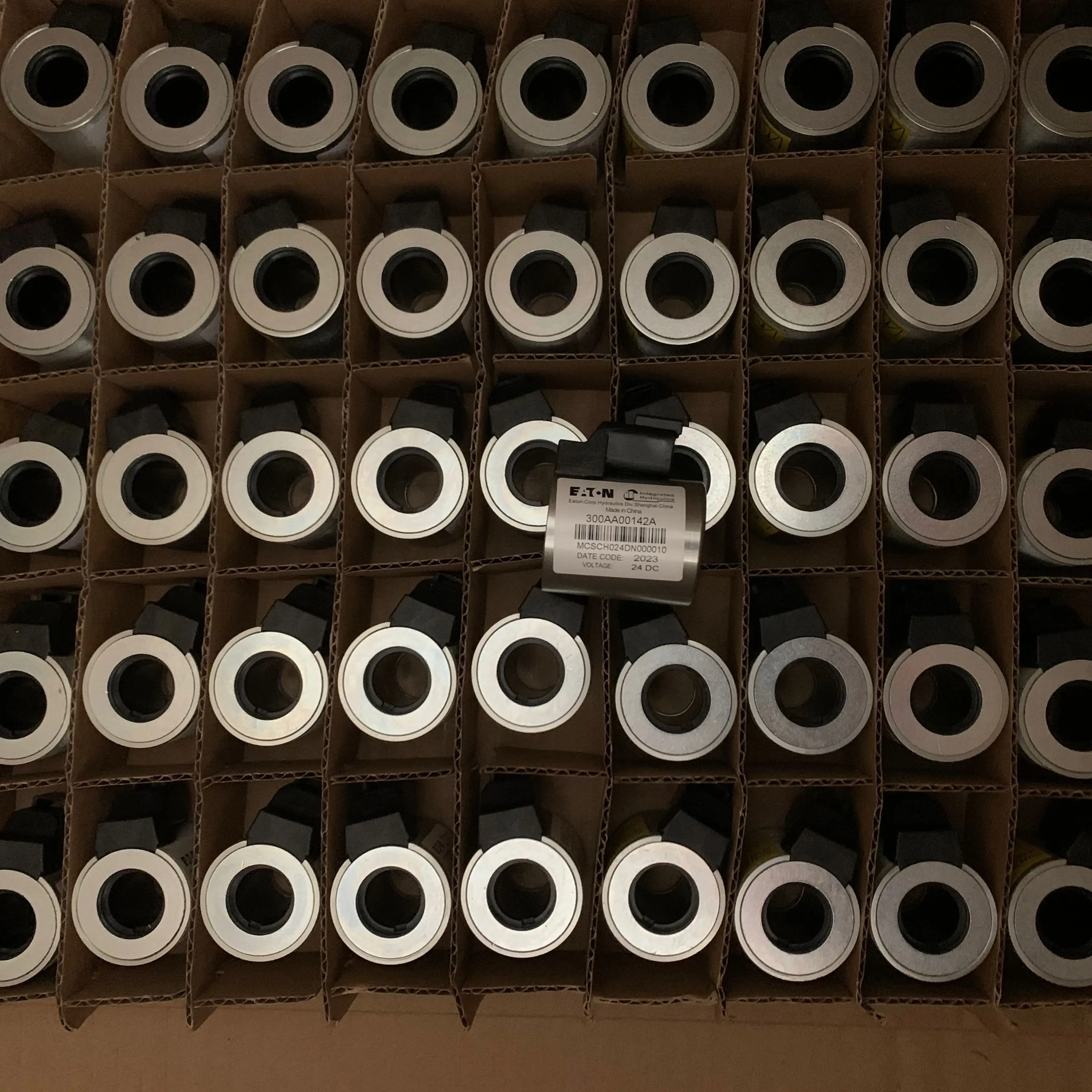 300AA00142A MCSCH024DN000010 Coil for Solenoid Valve DAN FOSS EATON VICKERS IH Original made in USA origin