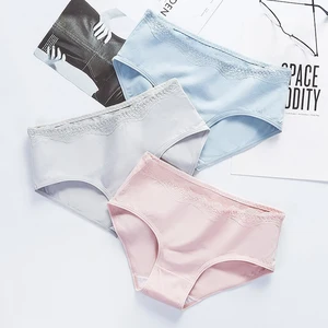 Hot Sell Women's Cotton Underwear Lace Side Seamless Classic Mid-Rise Briefs Breathable Cotton Solid Color Briefs
