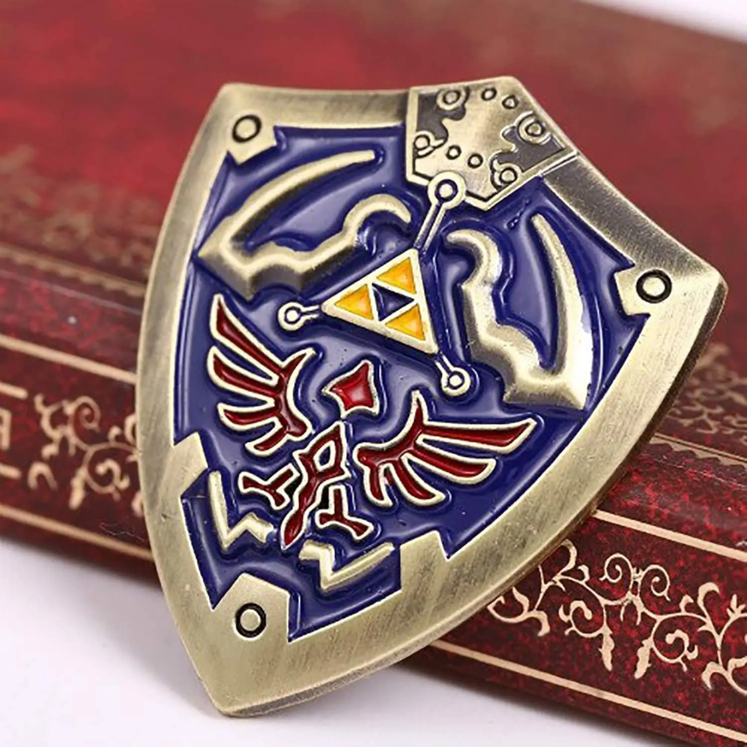 Wowei Japan Game the Legend of Zelda Hylian Shield Brooch Pins