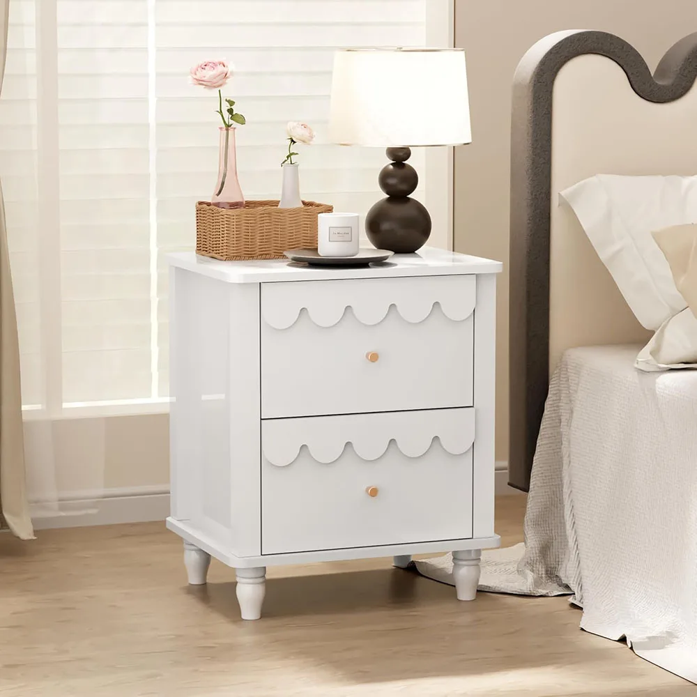 Meja Samping Putih Bergaya Scalloped Modern dengan Dua Laci untuk Kamar Tidur