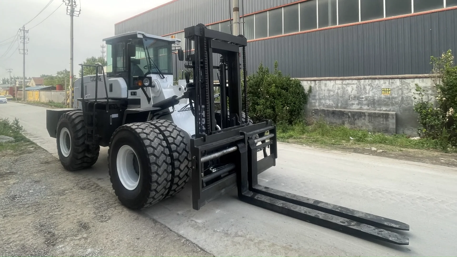 Ltmg Good Machinery Wd Heavy Off Road Forklift Ton Ton Ton Ton Rough Terrain