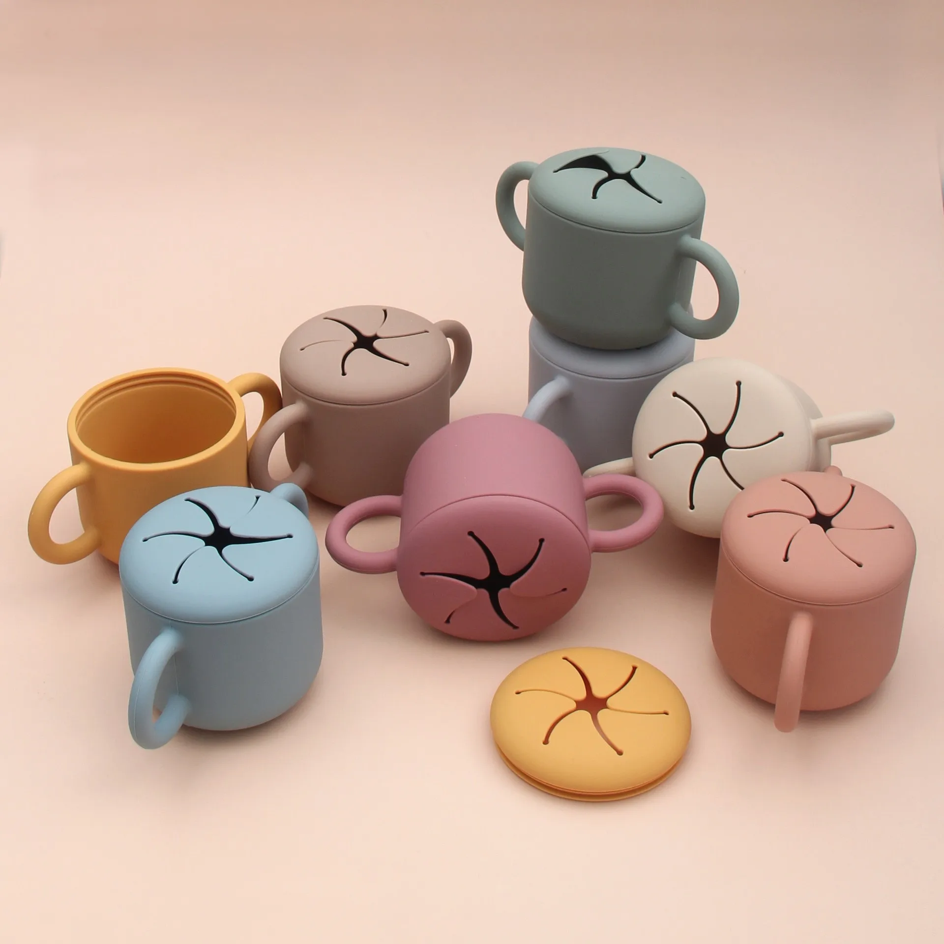 Детские Силиконовые тренировочные детские чашки для детского напитка с крышками ODM OEM закуска силиконовая чашка