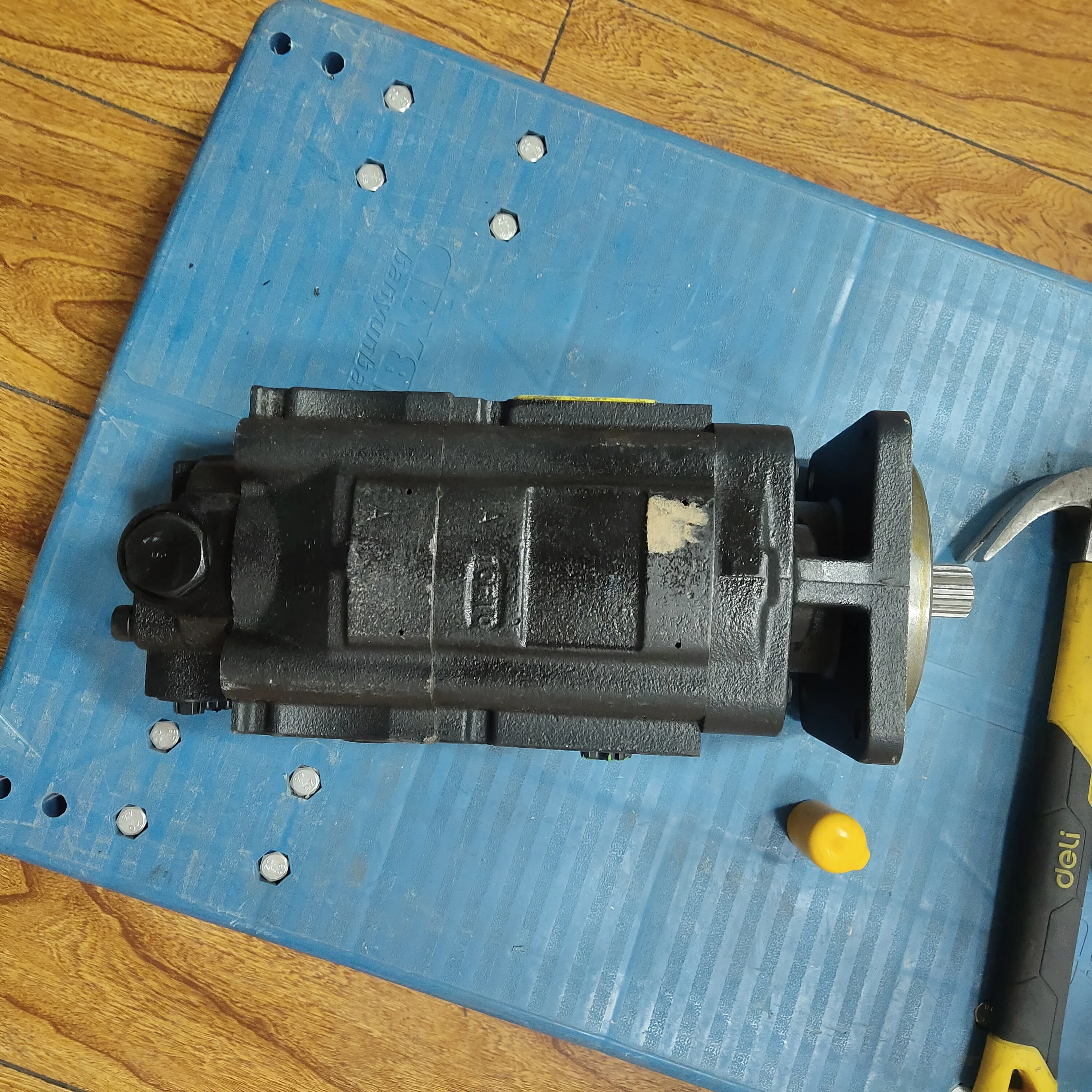 ya Amazon.com: Supco LP128 Washer Pump Assembly, Replaces