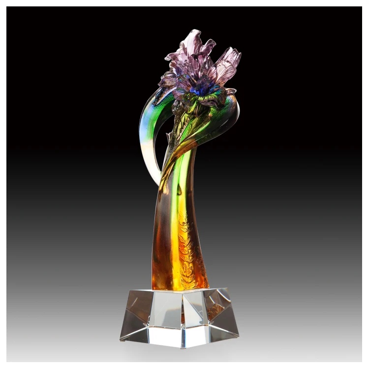 Small Bridge Custom Creative Style Lotus Flower Award Wholesale UV Printing Welcome Gifts Liuli Crystal Trophy Cup factory