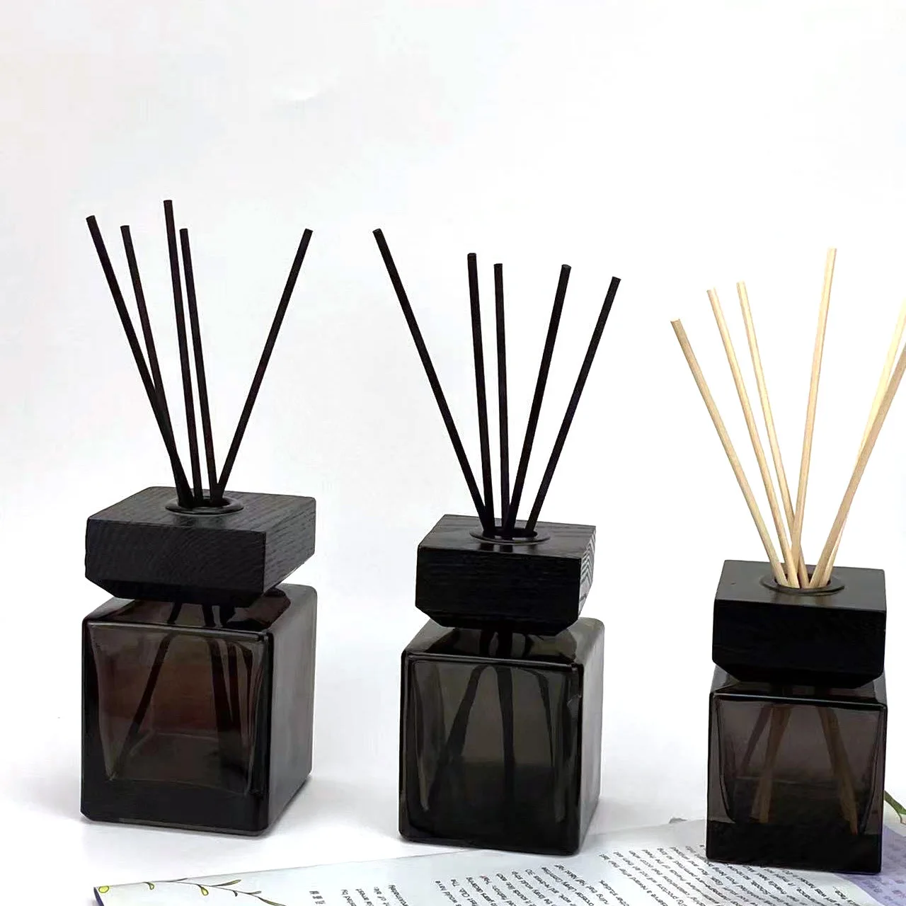 Flameless Reed Diffuser Black Gold Glass Bottle Square Glass Bottle