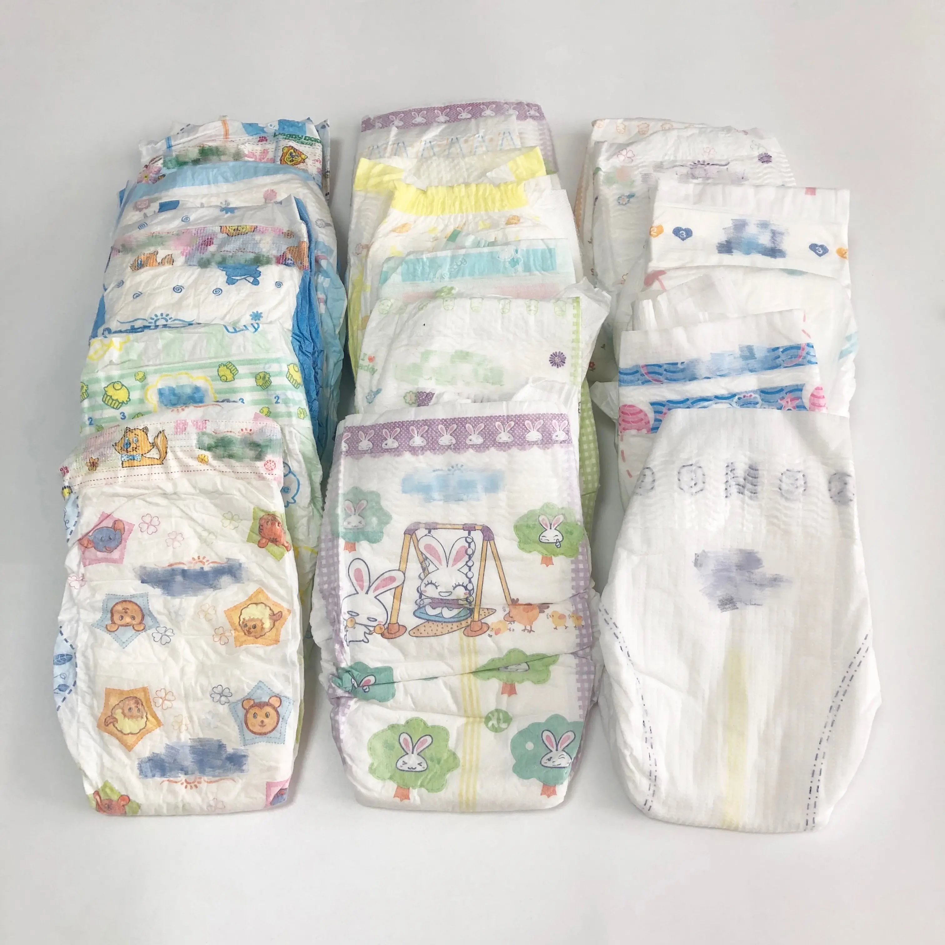 Sac personnalisé jetable en plastique éco-fritté pour bébé poignée de  cravate couches de bébé Sac - Chine Sac à couches et sac hygiénique prix