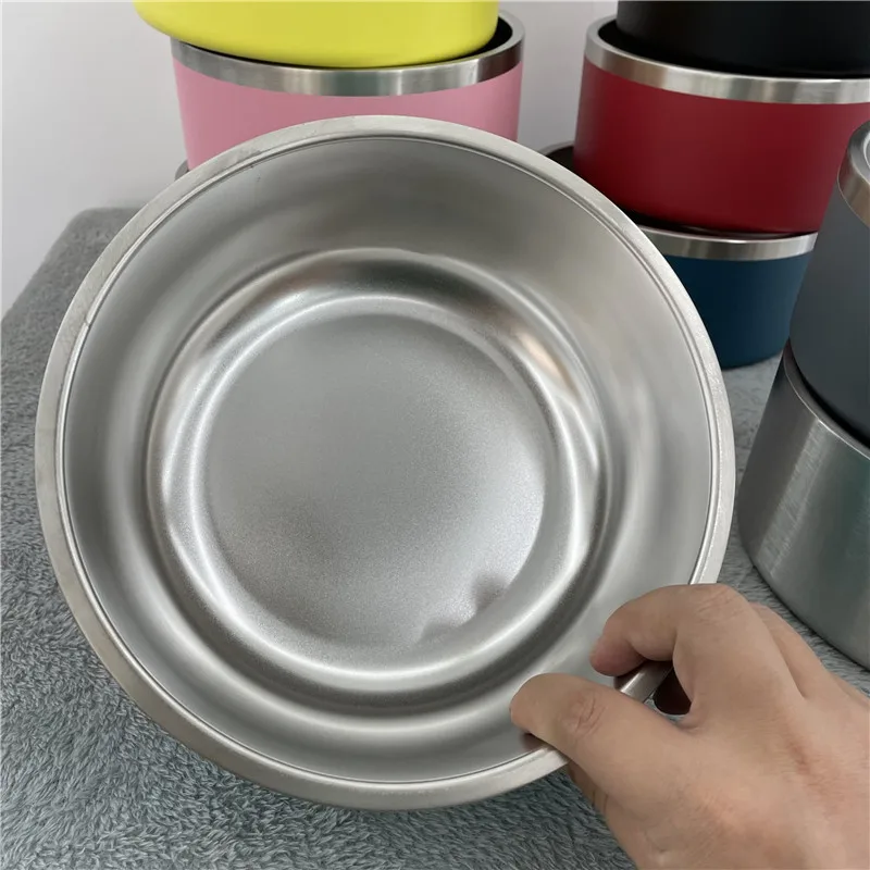 Недорогой контейнер для еды и воды объемом 64 унции с двойными стенками из нержавеющей стали 304 вакуумные миски собак порошковым покрытием без