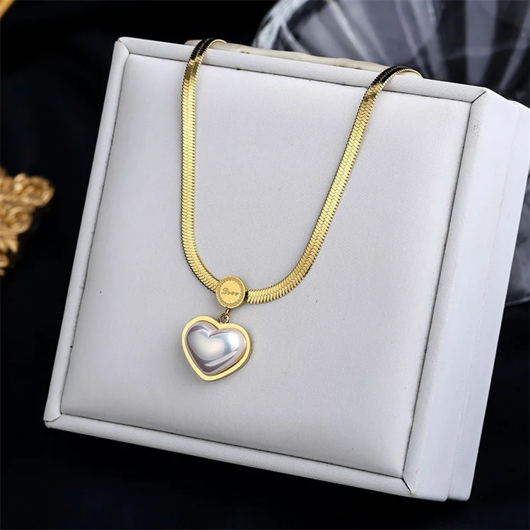 Wholesale No Fade Stainless Steel  18k PVD Gold Plated Korean Necklace Fashion Luxury Love Shell Necklace Fashion Jewelry