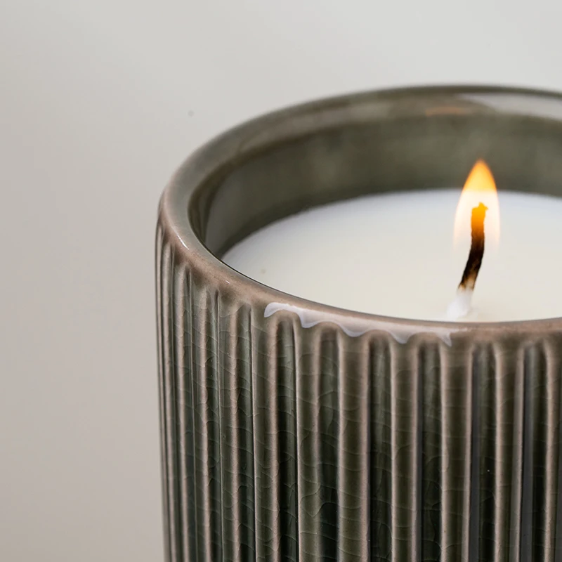 Yuanwang Custom Wholesale Ceramic Candle Vessels Black Empty Candle Jars With Lids For Candle