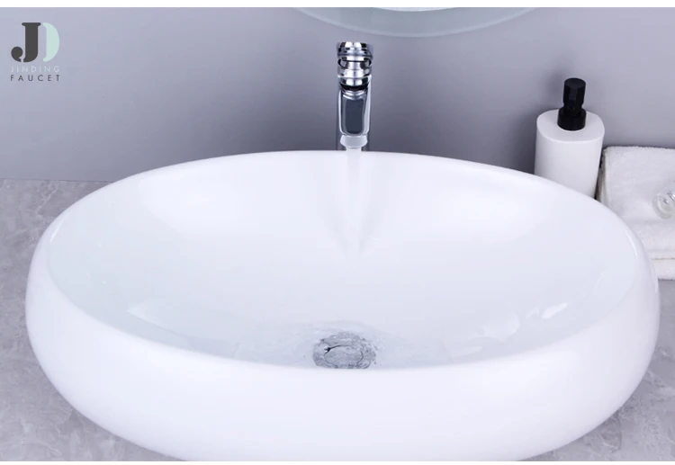 Grifo monomando cromado para lavabo alto de baño