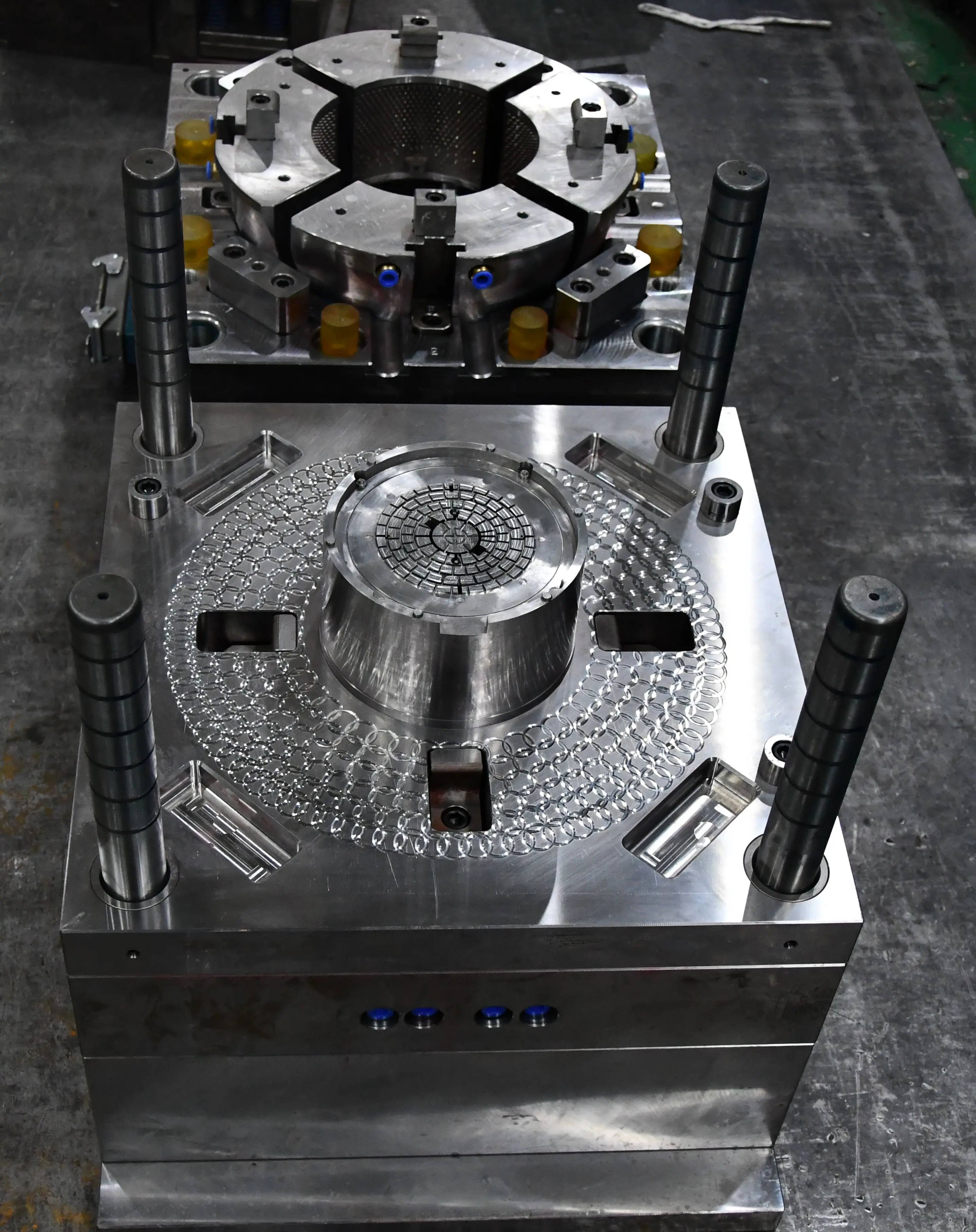 High Quality ABS and PC Injection Mold for Home Appliance Housing CNC Hot  Runner Plastic Parts P20 Mould Material supplier