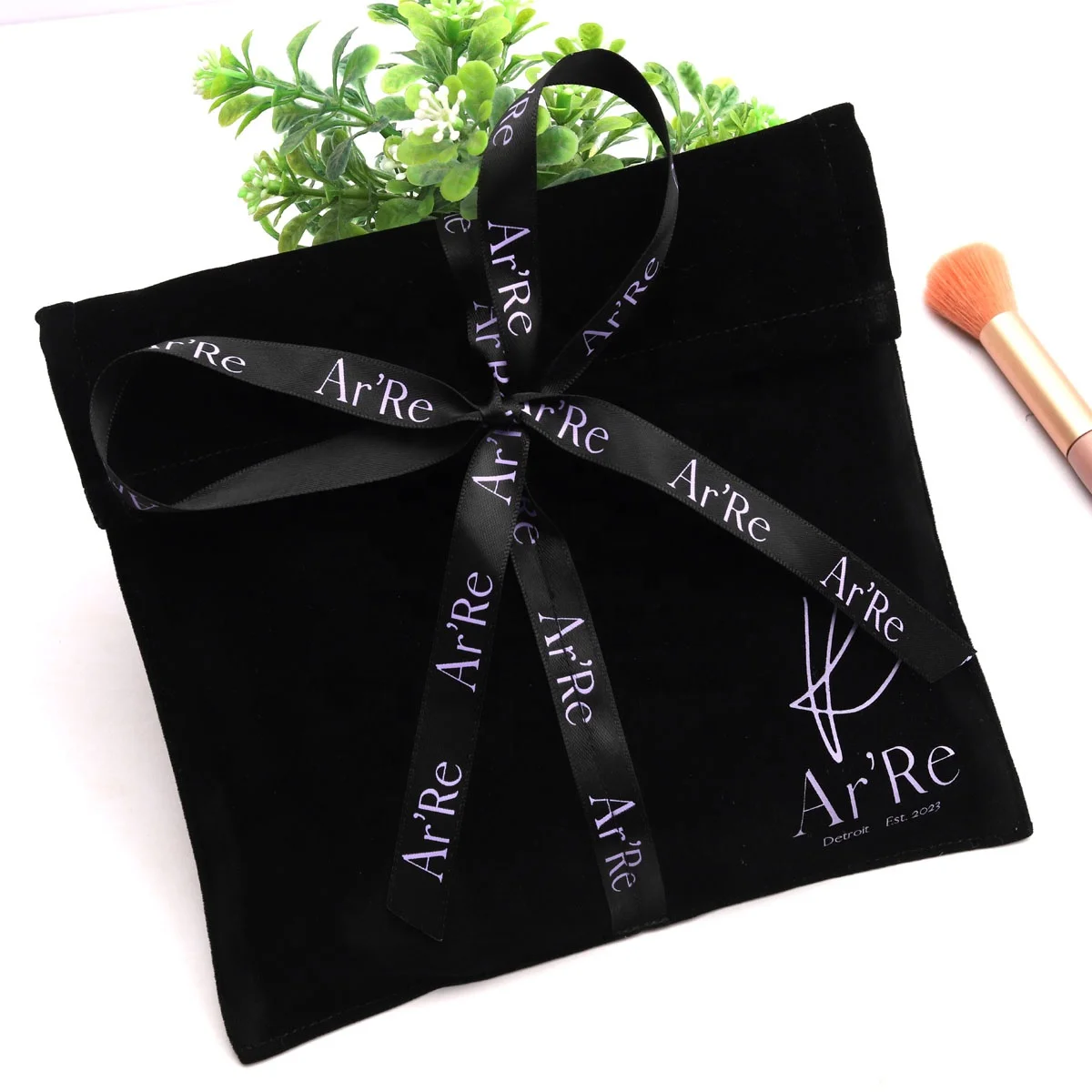 Portable Black Velvet Pouch Reusable Gift Clothes Packaging Envelope Suede Velvet Dust Bag With Ribbon