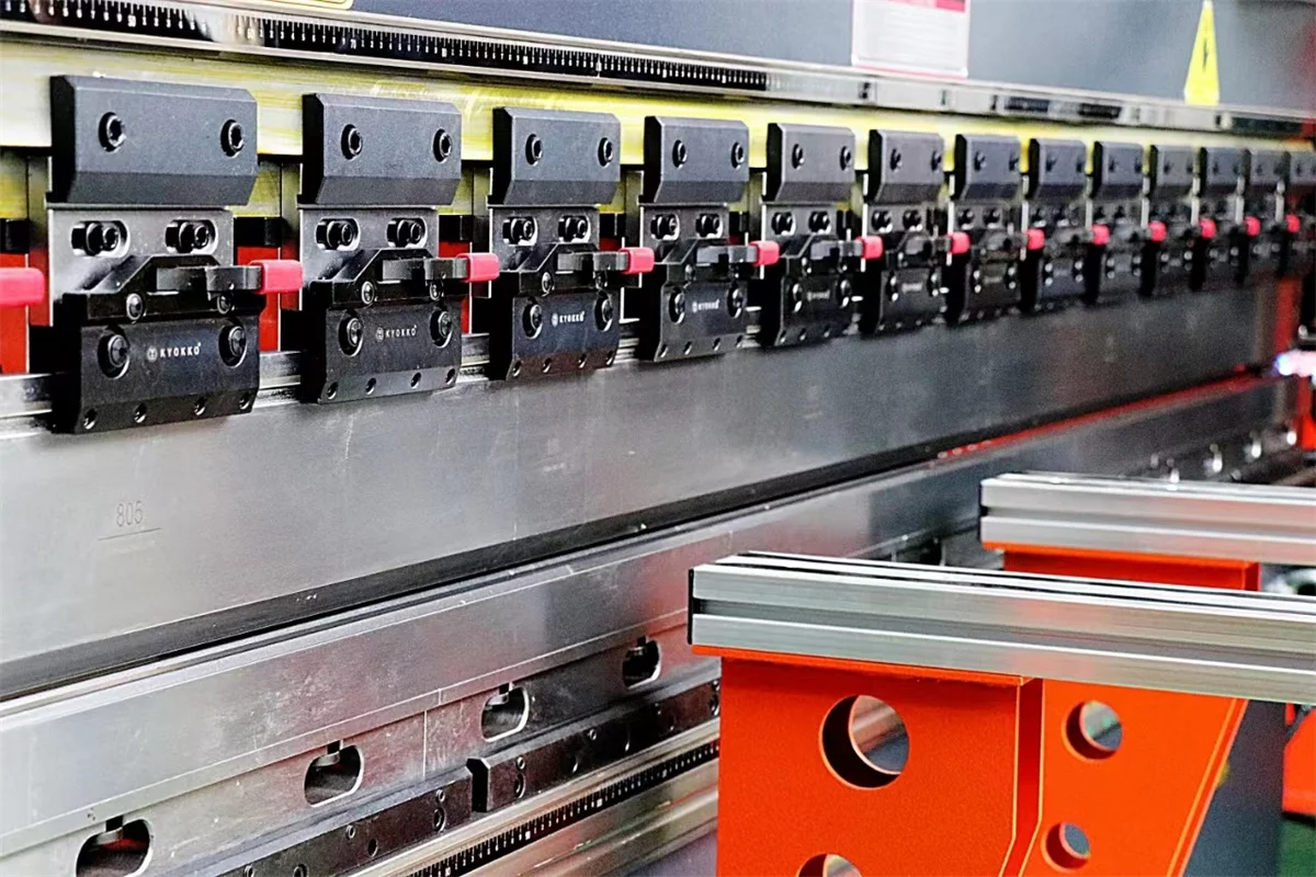 Factory Latest Cnc Dobladora Metal Dobladora Cnc Metal 200 t Dobladora De Aluminio Cnc With Best Quality