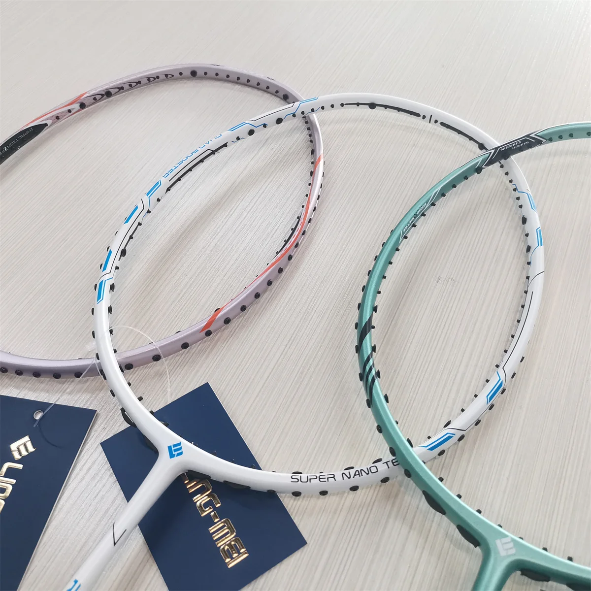 Lingmei R680 Costeffective Badminton Racket Factory Wholesale Racket