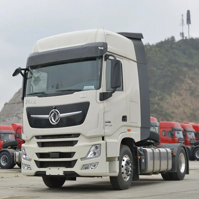 Left Steering Automatic Dongfeng Mini Tractor Chenglong Tractor Trucks 4*2 M3 CNG Type Engine Semi Trailer  Tractor Truck