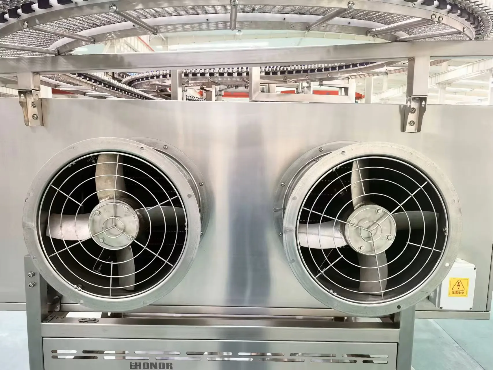Customized blast freezer provides cold room service and one-stop seafood quick freezing