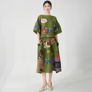 Fast and Fabulous Women's Elegant Set Stretch Loose Top and Skirt Set Designer Plus Size Pleated Print Two-Piece Set Polyester