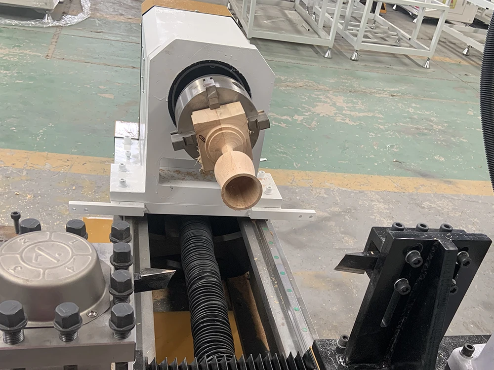 4 Axis Automatic ATC CNC Wood Work Lathe Chucks Copier