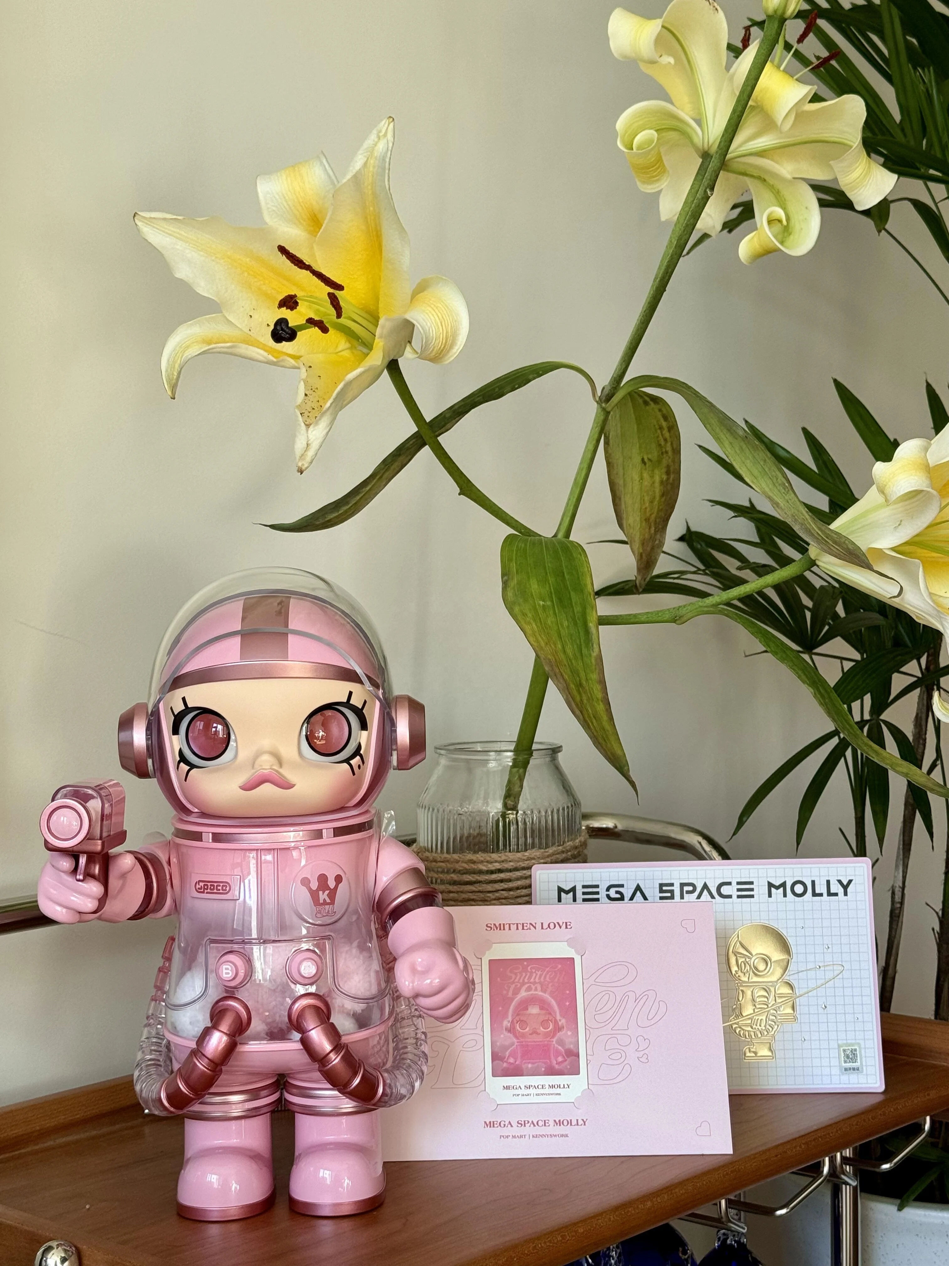 Wholesale POP MART Mega Space Molly Smitten Love 400% Figure