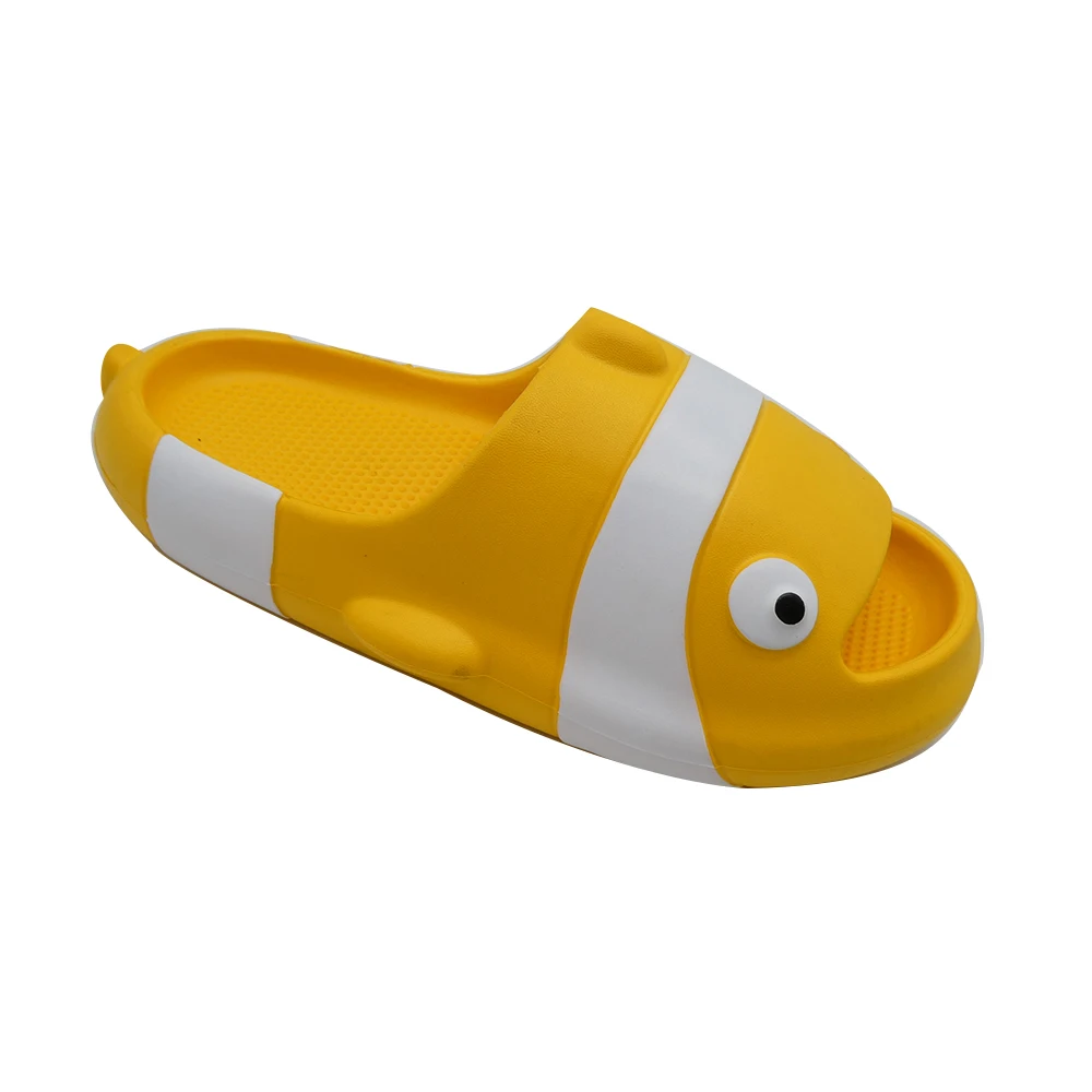 Over of Clown Fish Bath Slippers Super Cute Indoor Anti-slip Four Seasons Style Home Slipper