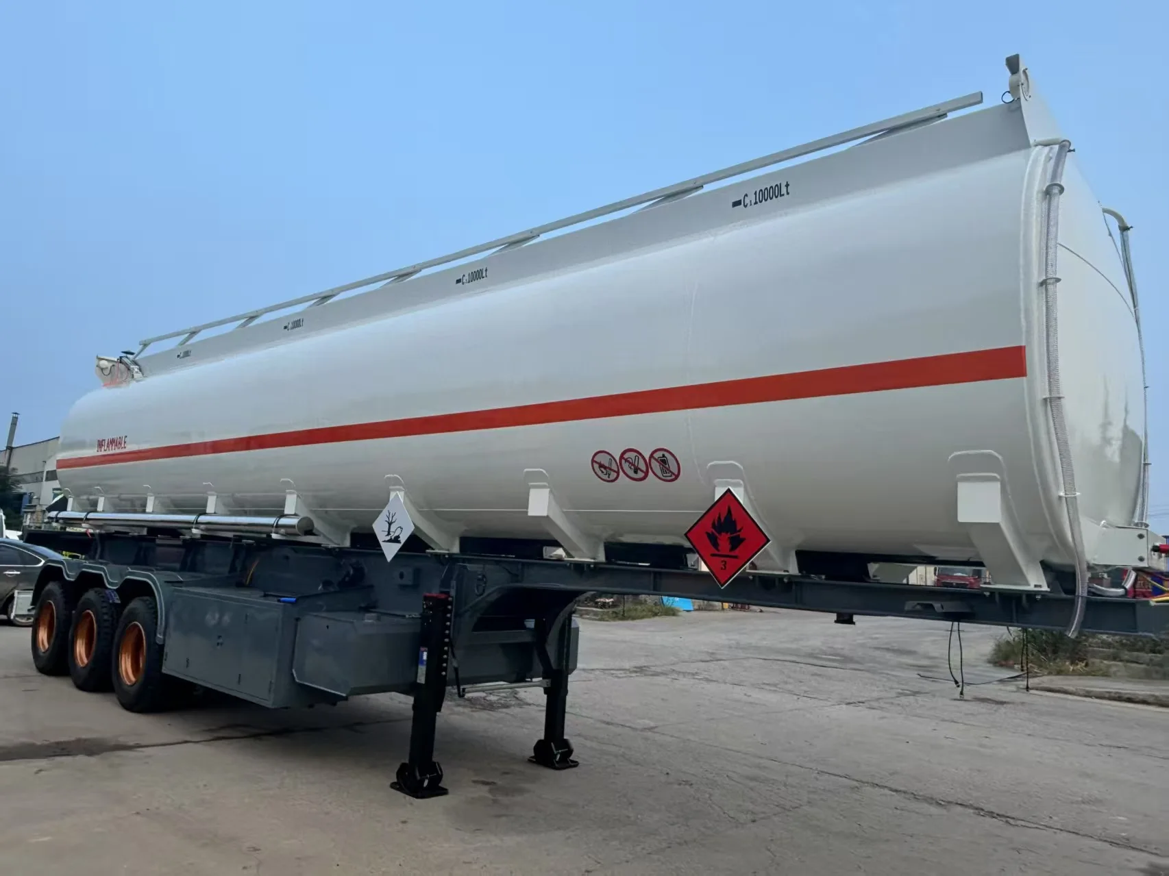 3 Axle Petroleum Tanker Semi Trailer 45000L Fuel Transport truck 4