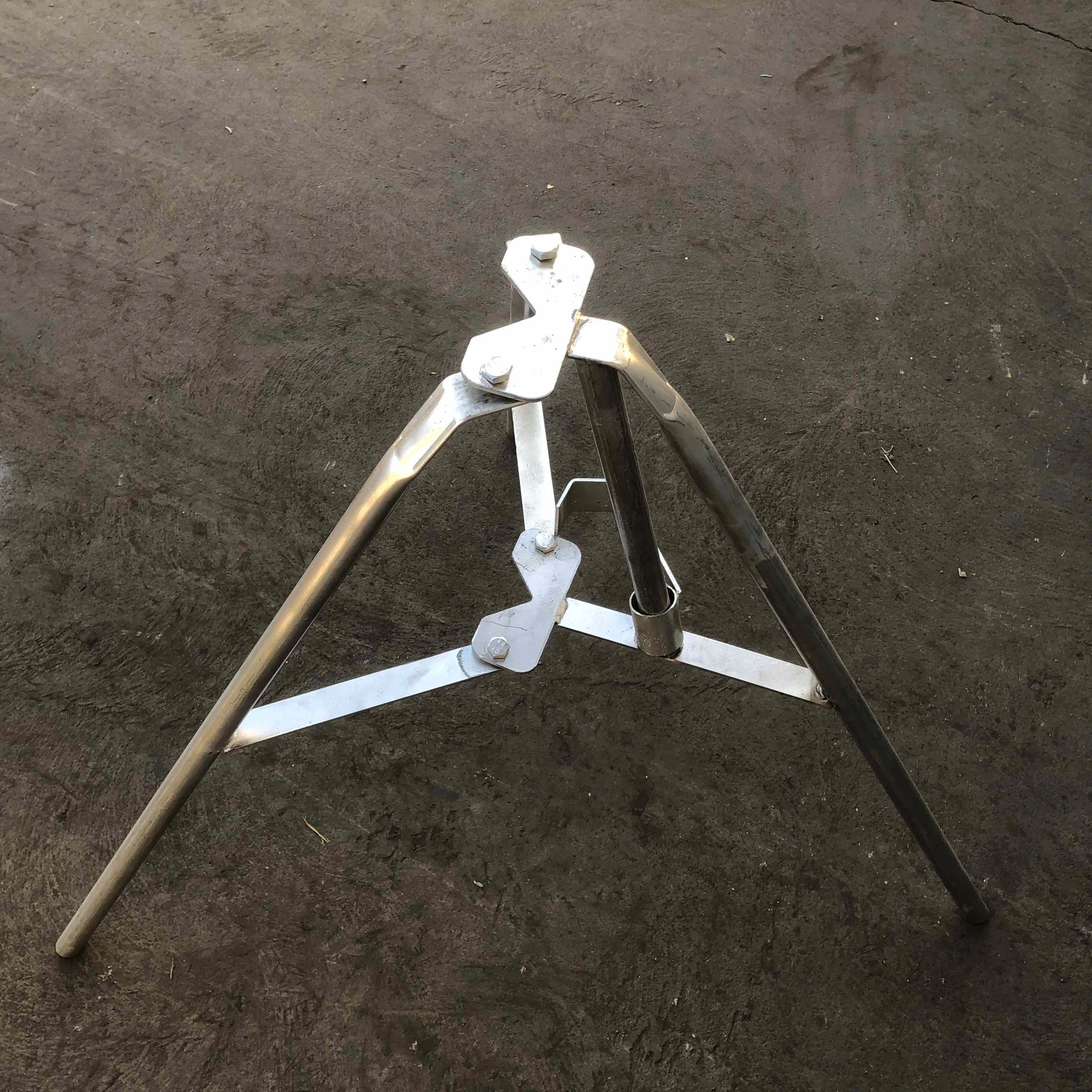 調整可能な亜鉛メッキ鋼製足場支柱三脚（建設用）| Alibaba.com