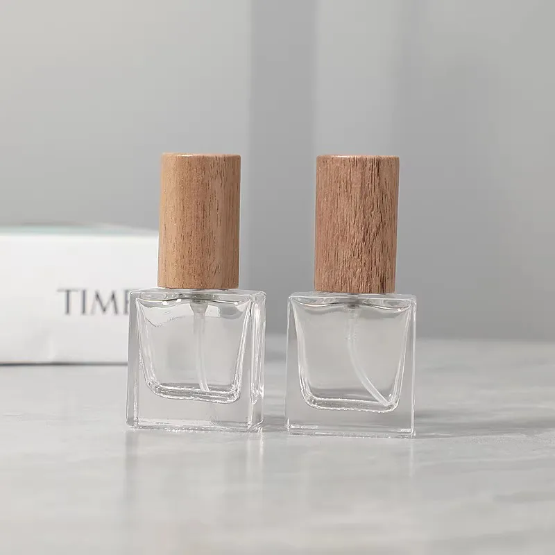 In Stock square Flat Empty clear Glass Spray Bottle Wood Cap Refillable Fine Mist Spray Perfume Bottle 10ml Luxury