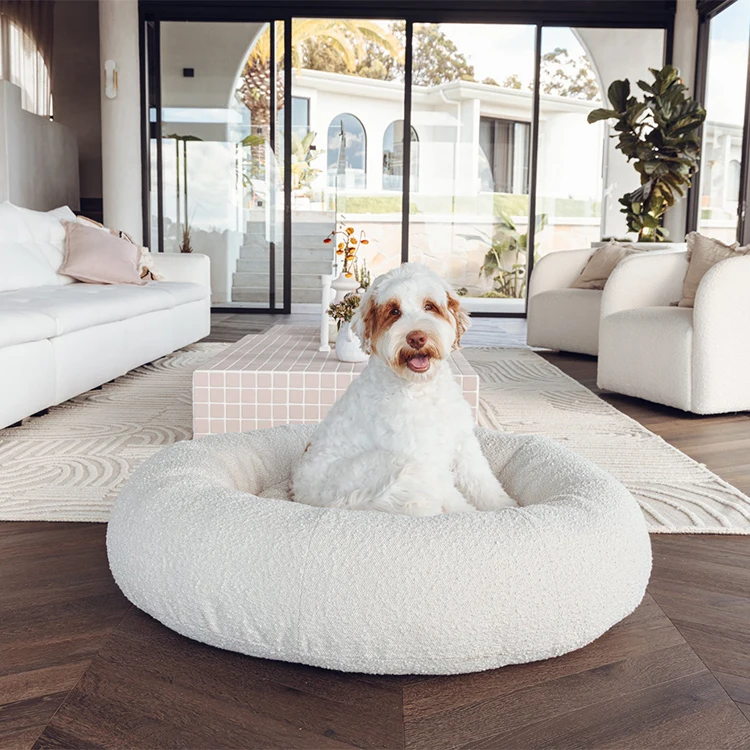 Custom Colors Logo Boucle Fabric Donut Dog Bed Luxury Pet Boucle Pet