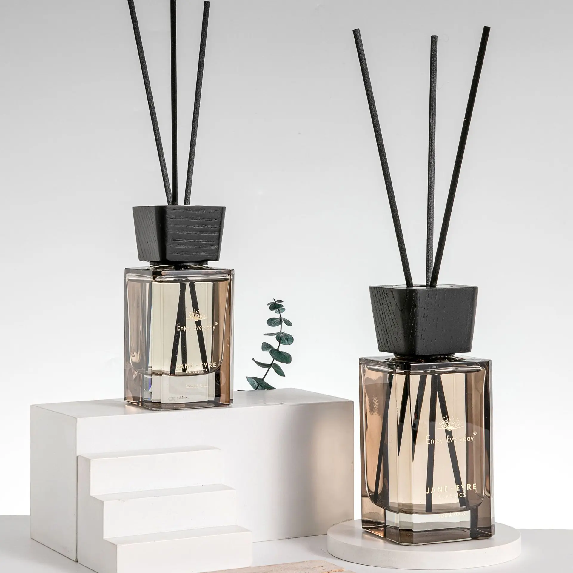 Wholeale Reed Diffuser יוקרתי, OEM ODM Custom Aroma Diffuser עם ריח שמן אתרי לישון, סלון משרד ותחנת הפעלה מתחדשת