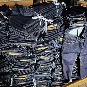 Men's Breathable Solid Pattern Jeans Adult Size Low Price with Button Crystal Bow Decorations for Summer Season