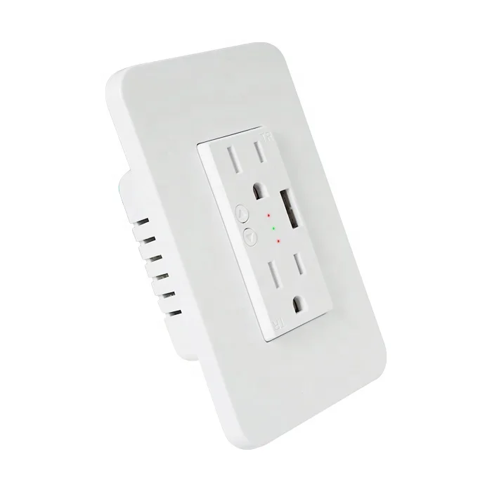 
 Настенная розетка с двумя USB-портами и поддержкой Alexa  
