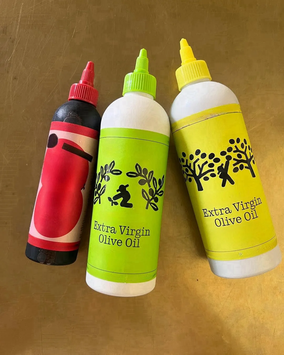 Dispenser per olio d'oliva da parete per olio da cucina e aceto, in plastica, a prova di perdite, colore: bianco