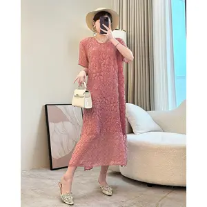 Factory Wholesale 2025 Summer New Style Gradient Pleated Dress Elegant and Fashionable Plus Sized Casual Women's Dress