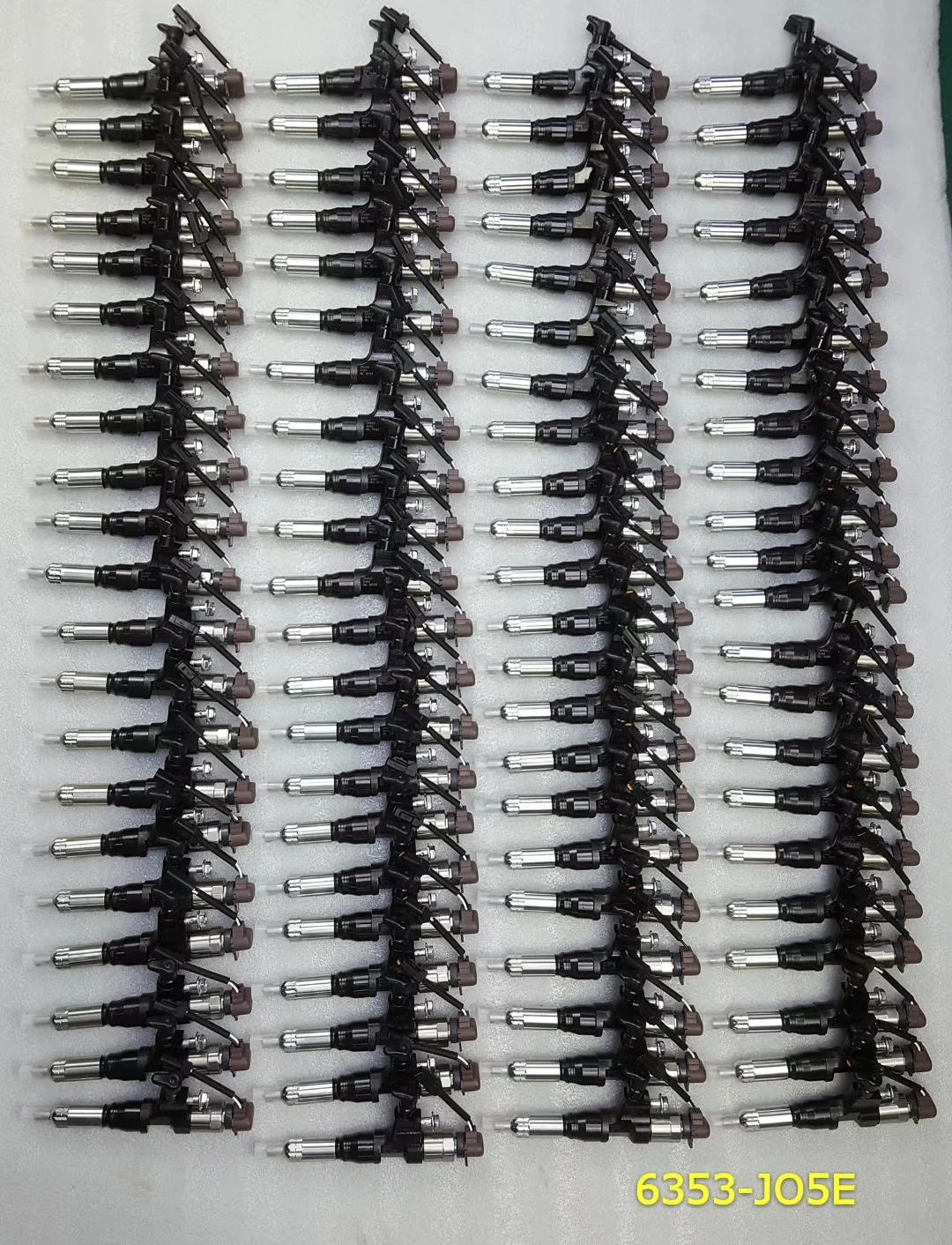 Common Rail Fuel Injector 095000-6240 095000-6243 095000-6244 for NISSAN 16600-VM00A 16600-VM00D 16600-MB40E