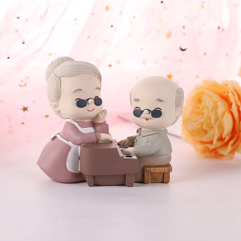In Stock Cut Resin Grandparents Couple Figurines for Birthday Cake Decoration Home Decor Grandparents Riding Tricycle Statue