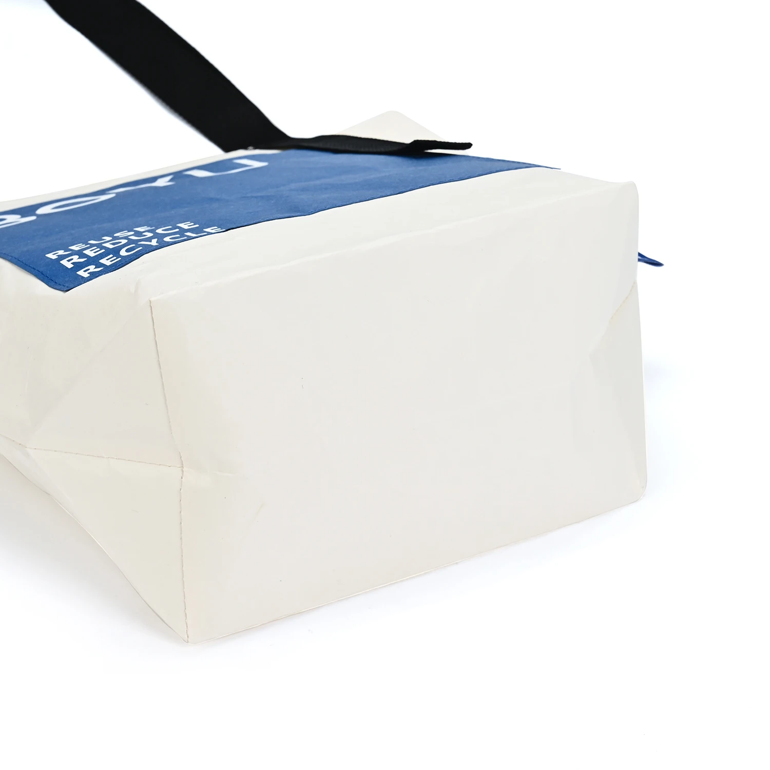 Hot Selling Custom Logo  DuPont Paper  Bags Thickened Waterproof Flexible Handbag with Logo for Shopping supplier