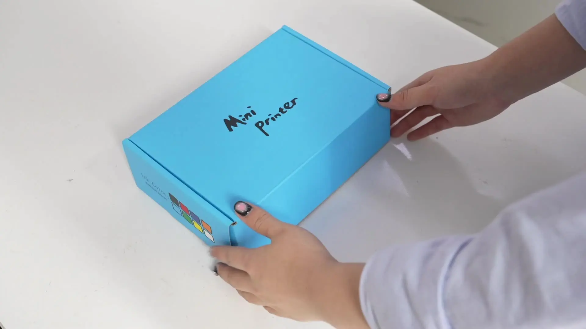 Small Mini Handheld Printer Intelligent Inkjet Printer Used for Printing Production Dates on Can Packaging Bag Etc