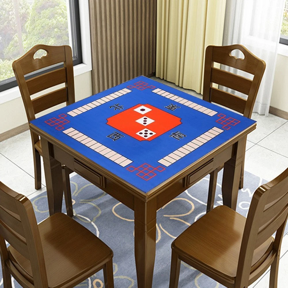 Квадратный коврик для игры в