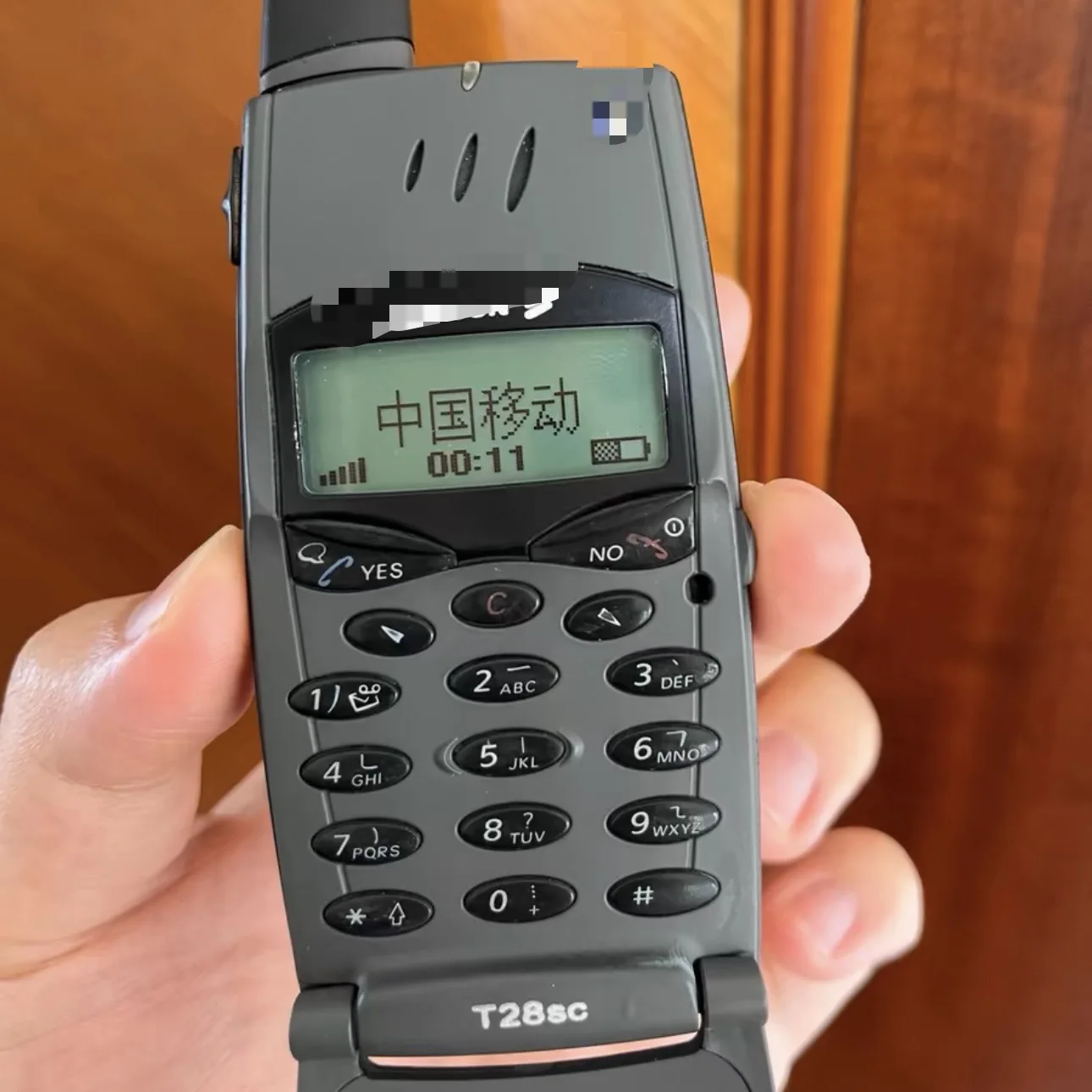 So-onny Ericso-Sson T28 - Flip Feature Phone with OLED Display