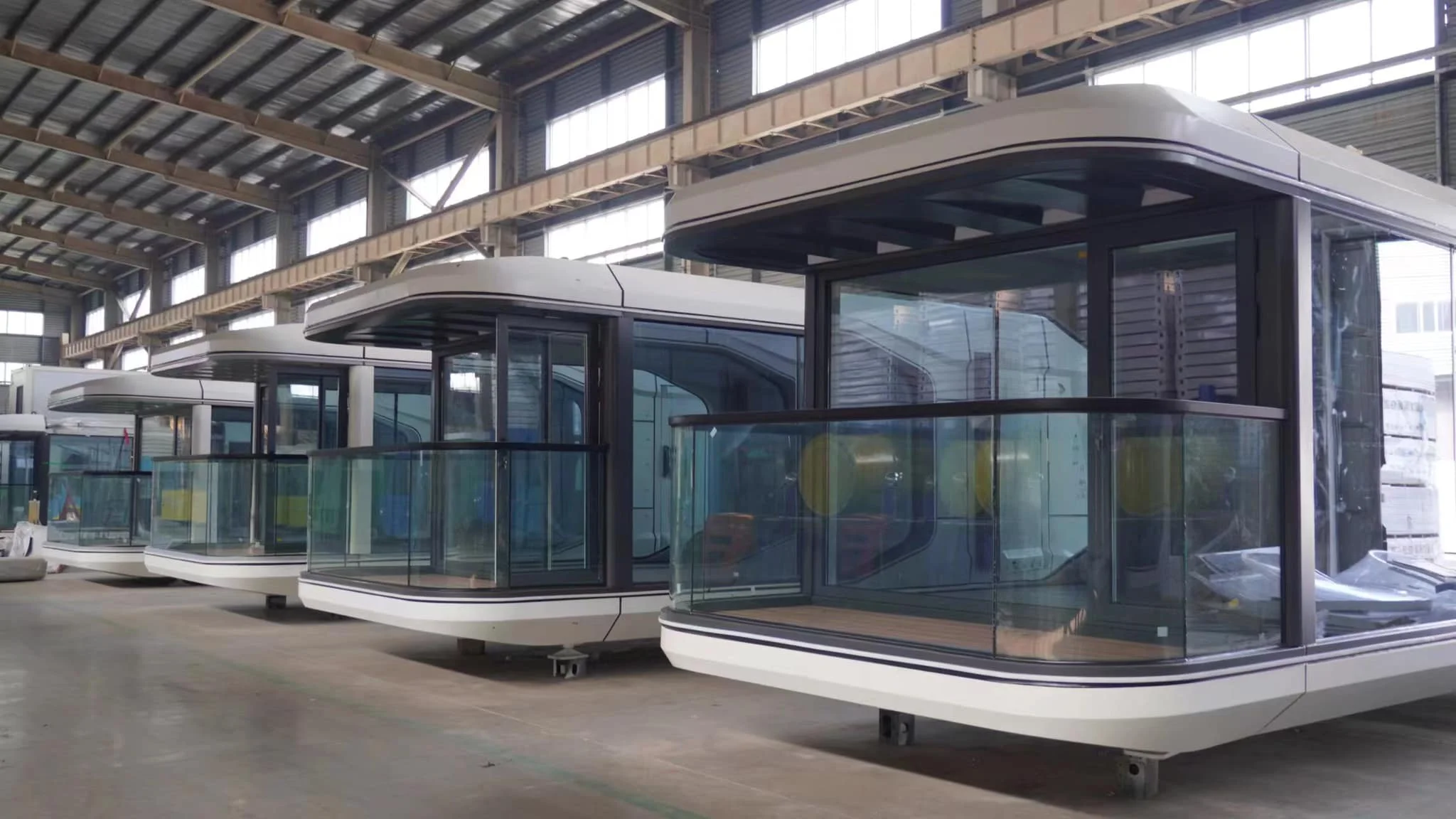 Made in China Export-specific Mobile Homes High Quality Super Luxury Space Capsules for Sale