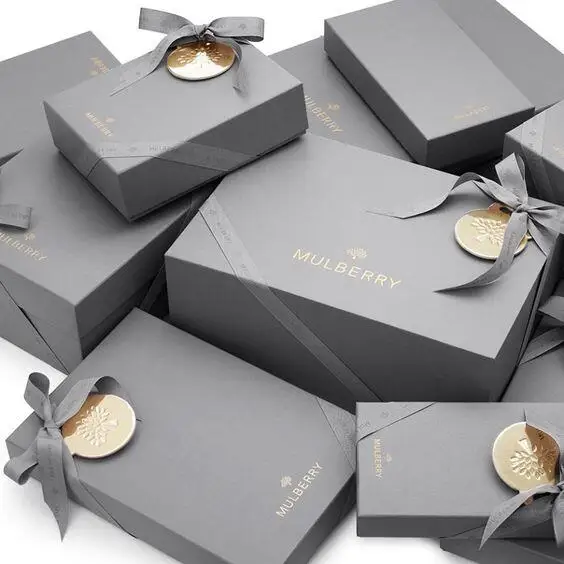 Custom Color Custom Craft Printed Logo Luxury Lid and Base With Neck Cardboard Packaging Gift Flower Jewelry Chocolate Shoes Box