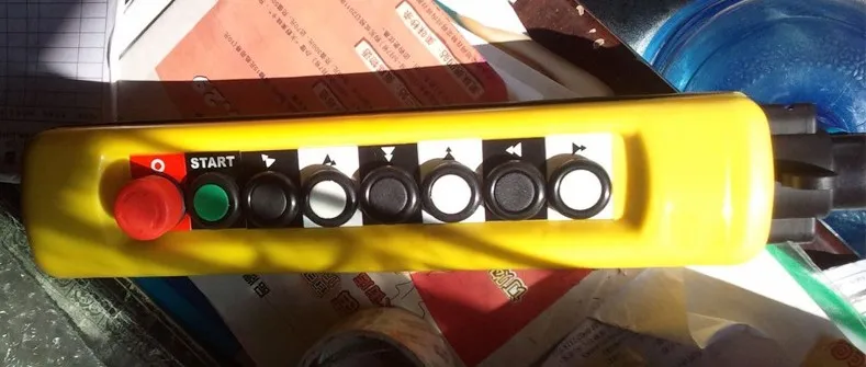 Double Speed Crane Push Button Switch with 8 Buttons and Emergency Stop XACA8913