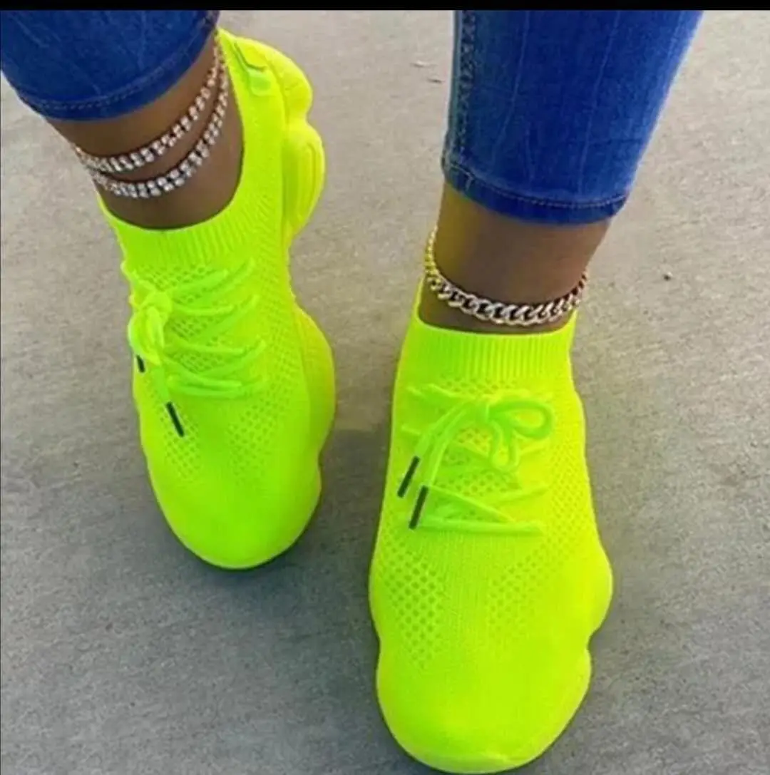 Zapatillas De Deporte A La Moda Para Mujer,Zapatos Informales Con Purpurina Rosa  Neón Para Caminar - Buy Caminar Zapatos Casuales,Plano Zapatillas De  Deporte Casuales Para Damas,Mujeres Corriendo Zapatos Deportivos Product on  Alibaba.com