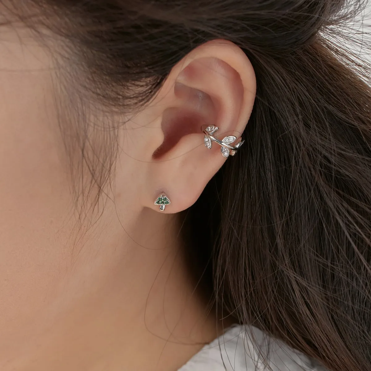KAKODIY 925 Sterling Silver Fine Jewelry Cute Leaf-shaped Earrings Small Cubic Zirconia 18K Gold Plated Clip Earrings Women detail 2