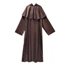Robe de sorcier marron foncé [Robe, cape, croix, cordon de taille]
