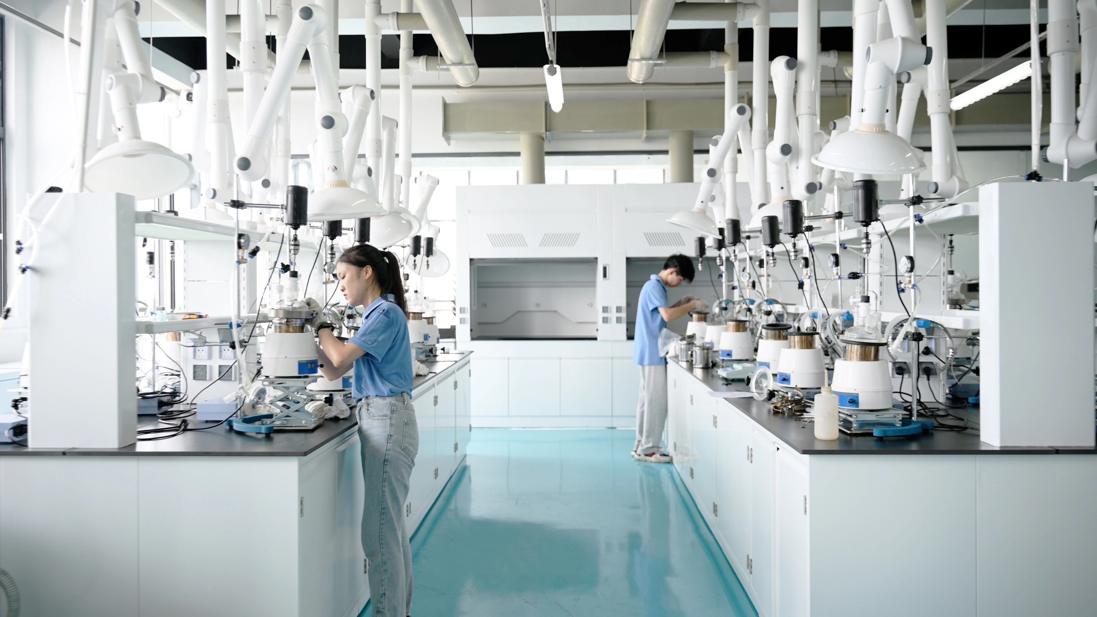Good Water Resistance PUR Profile Wrapping Glue Hot Melt Adhesive for Hard Surface Materials Excellent Localization for Local