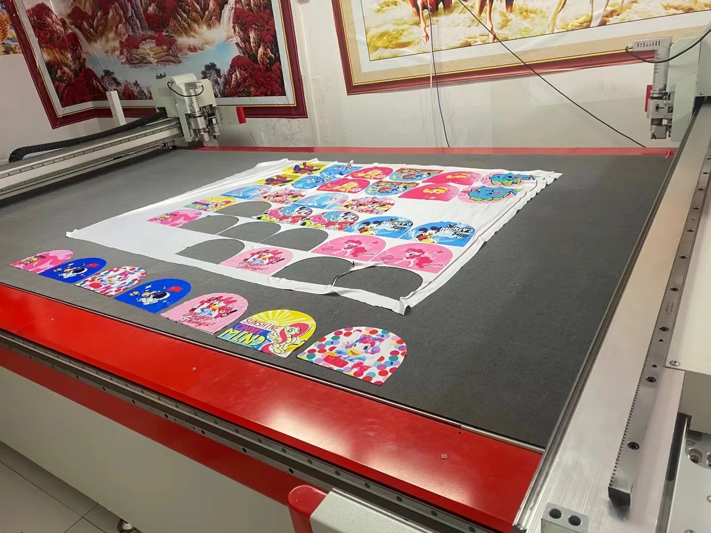 LJT Automatic CNC Cutting Machine Carpet Cloth Wool Textile Silk Printing-Swing Knife Cutting New Used Condition Core Engine PLC